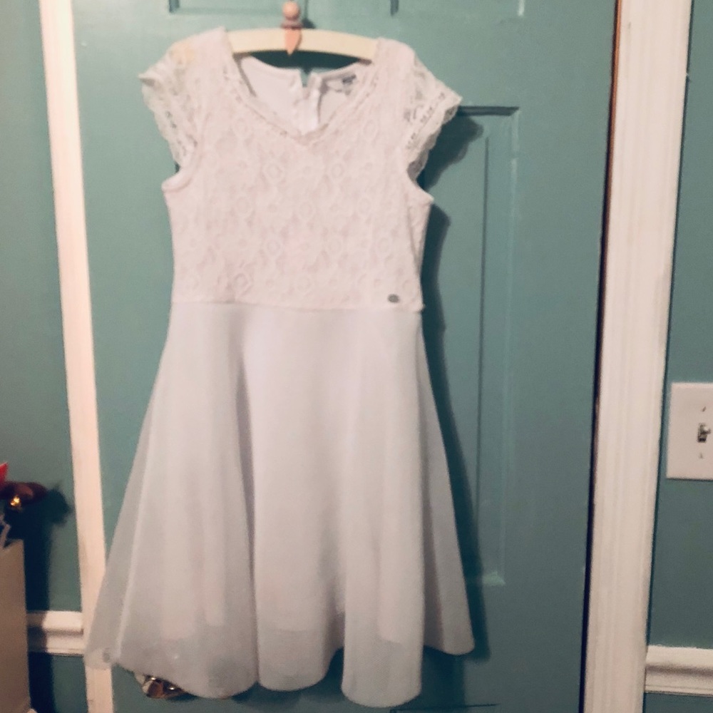 GUESS girls white dress 👗